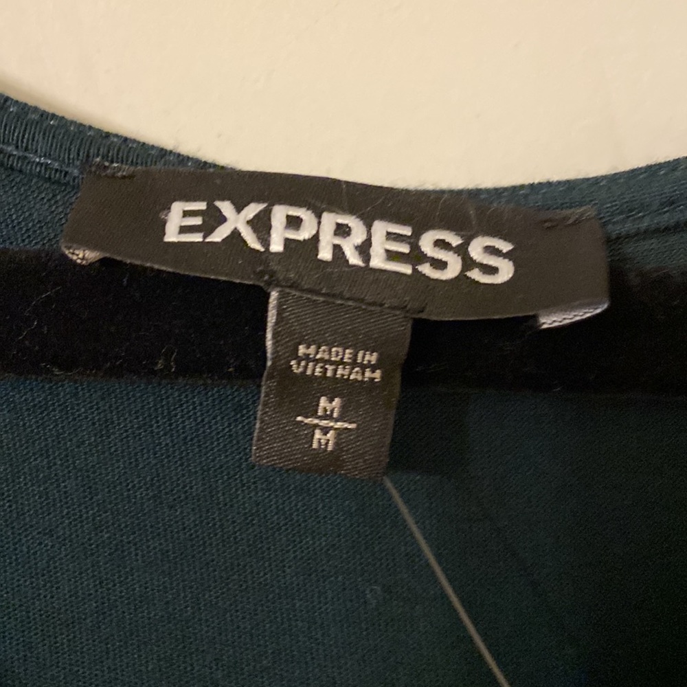 Express 18” Pit To Pit Medium Button Front Green … - image 4